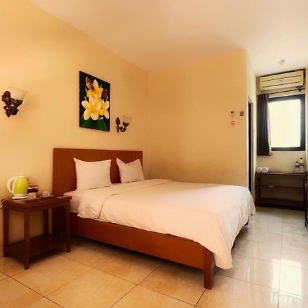 Centro Bajo Hotel & Resto Labuan Bajo Zewnętrze zdjęcie