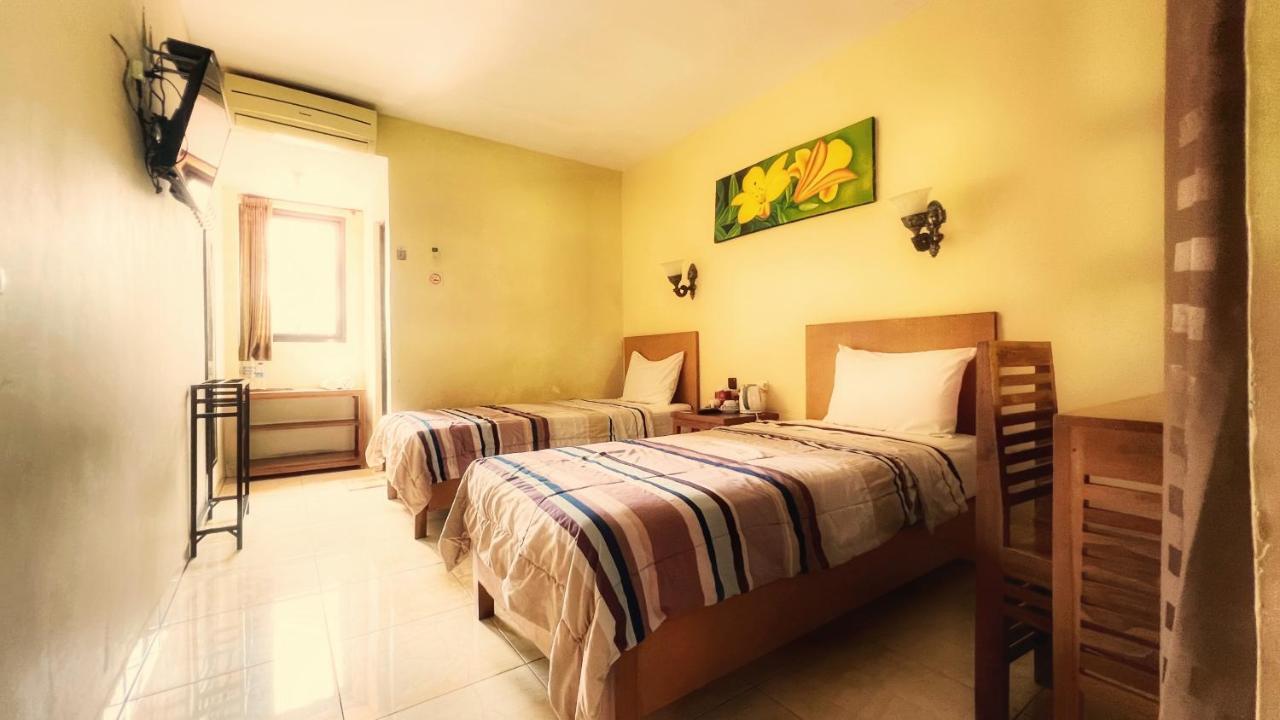 Centro Bajo Hotel & Resto Labuan Bajo Zewnętrze zdjęcie