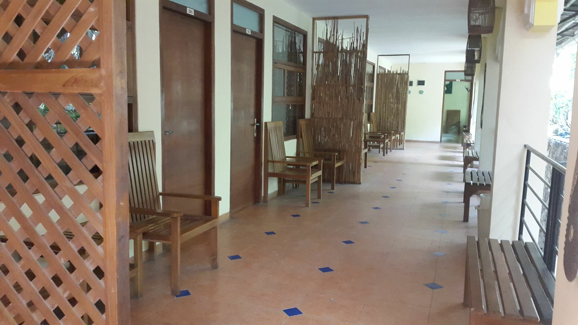 Centro Bajo Hotel & Resto Labuan Bajo Zewnętrze zdjęcie