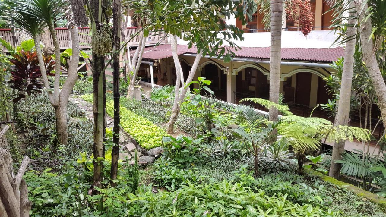 Centro Bajo Hotel & Resto Labuan Bajo Pokój zdjęcie