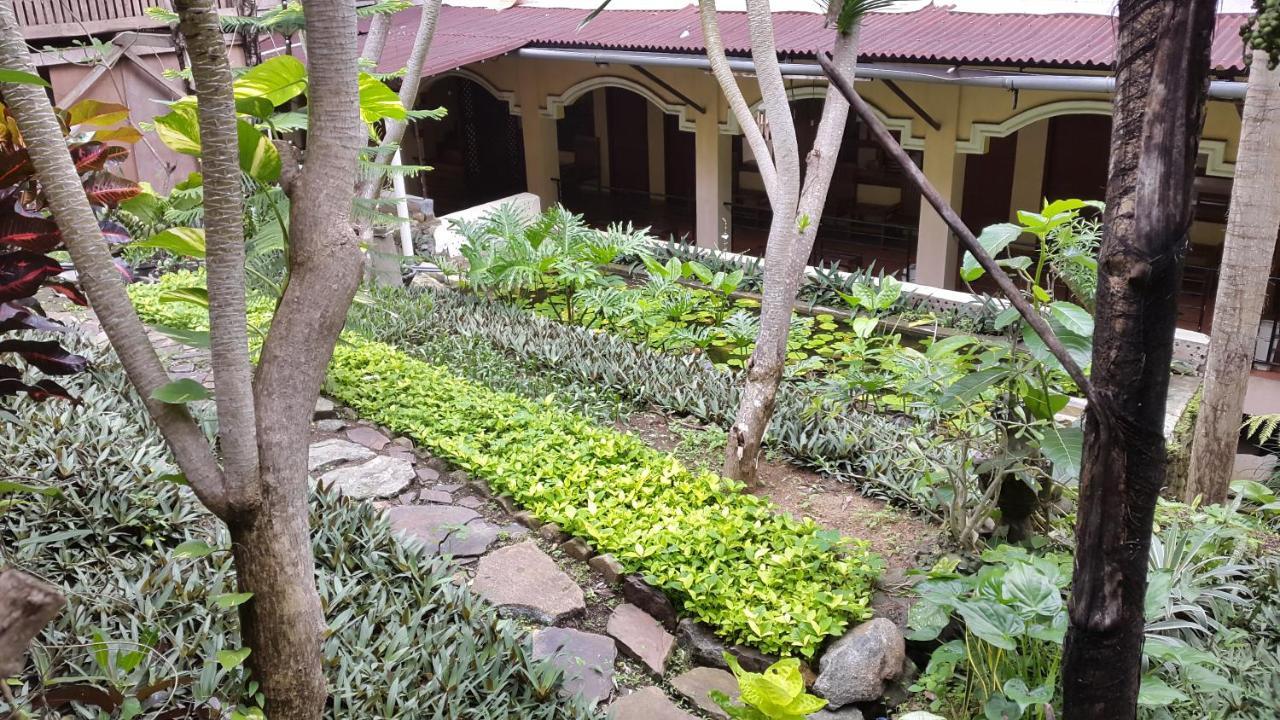 Centro Bajo Hotel & Resto Labuan Bajo Pokój zdjęcie